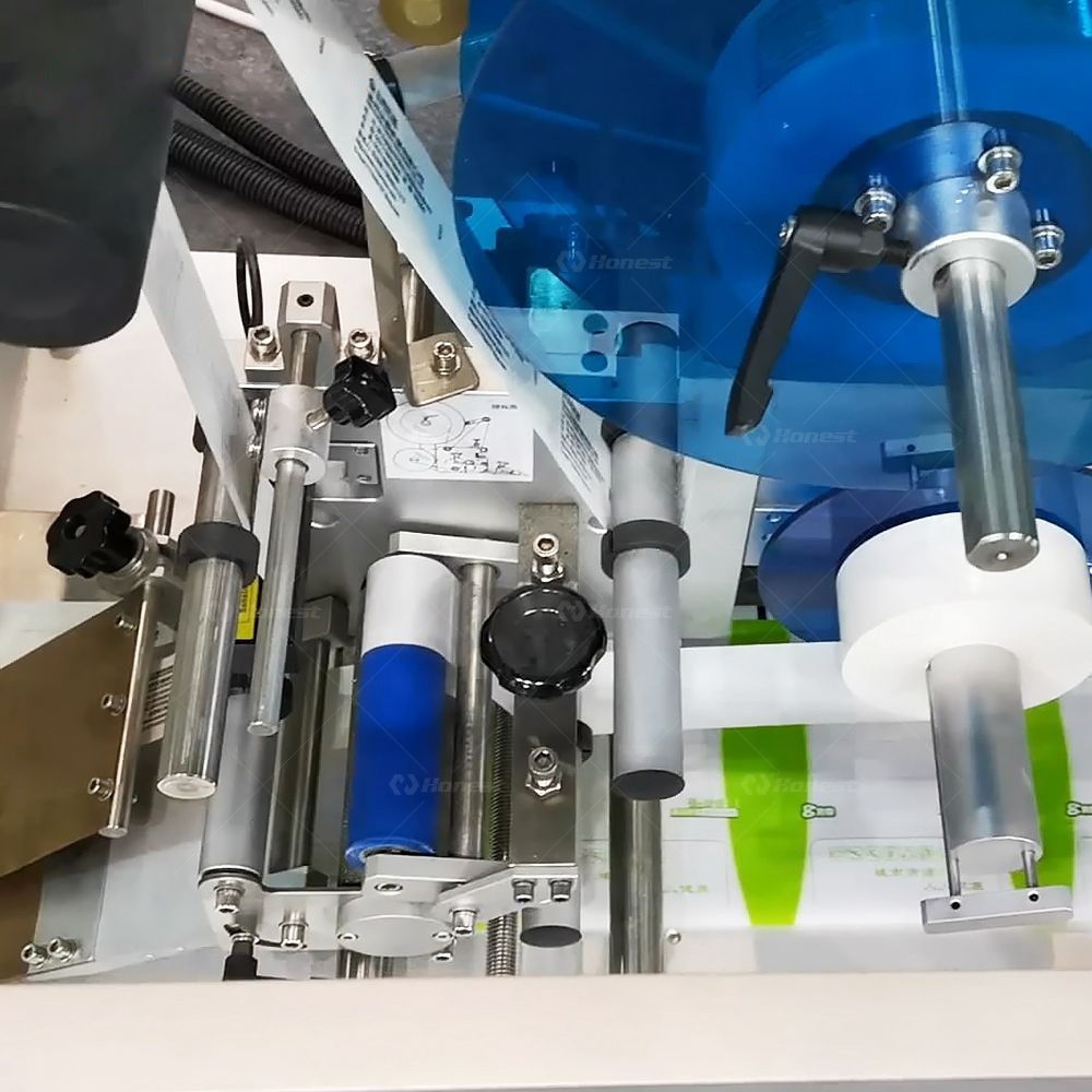 Factory Price Full Automatic Alcohol Small Bag Wet Wipes Packing Machine