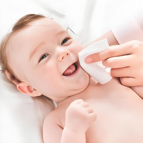 Additive-free polyol wipes liquid